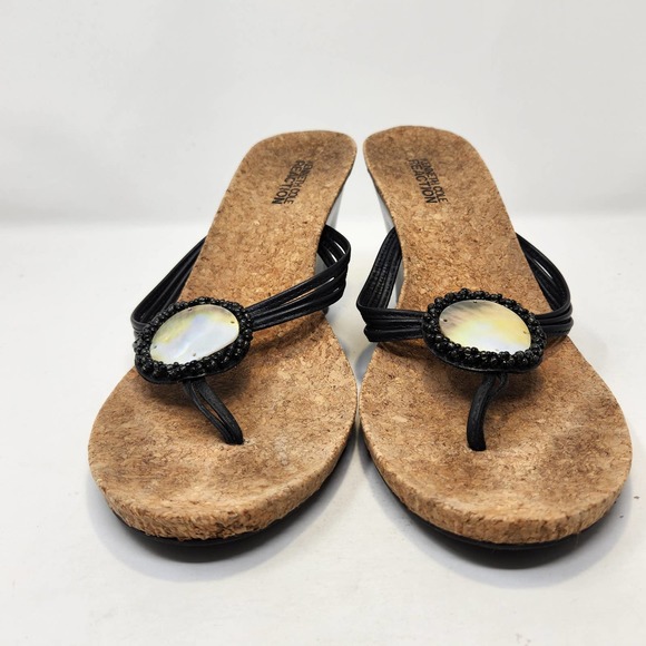 Kenneth Cole Reaction Black Leather Wedge Thong Sandals 9M Shell Beaded Cork Bed - Picture 3 of 9